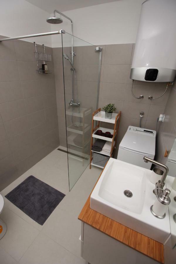 Apartment Lavanda **** Podgreben ภายนอก รูปภาพ