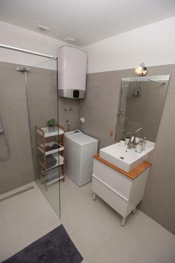 Apartment Lavanda **** Podgreben ภายนอก รูปภาพ